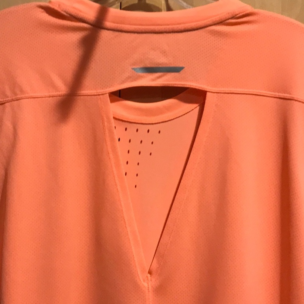 New C9 by Champion Top - Picture 7 of 9